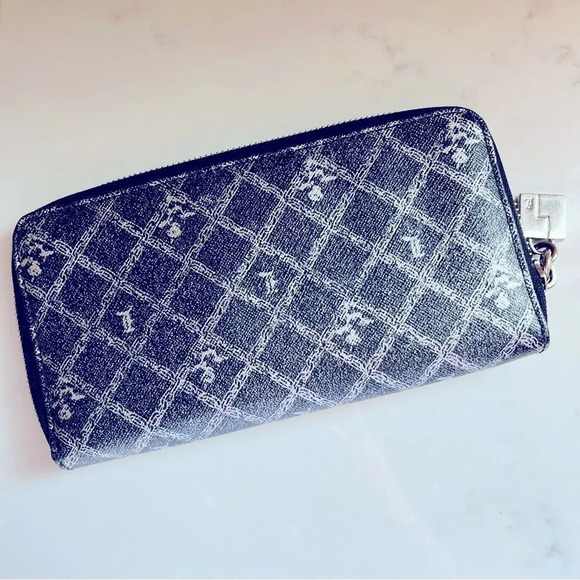 RARE L.A.M.B. Silver Saddle Wallet 🖤 - Picture 2 of 7